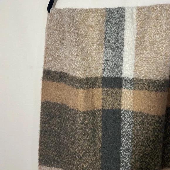SALE Chunky Knit Khakis Tan Plaid Scarf - Picture 5 of 10